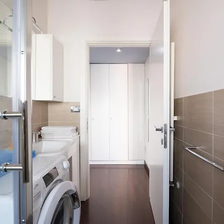 Maggie's Near To Saint Orsola Hospital, Expo, Centre Appartement
